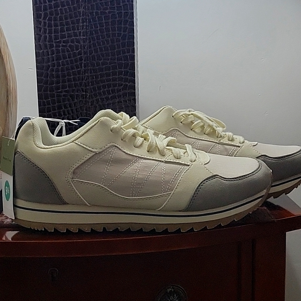 Sneakers, Goodfellow&CO, size 9.5 mens, beige
